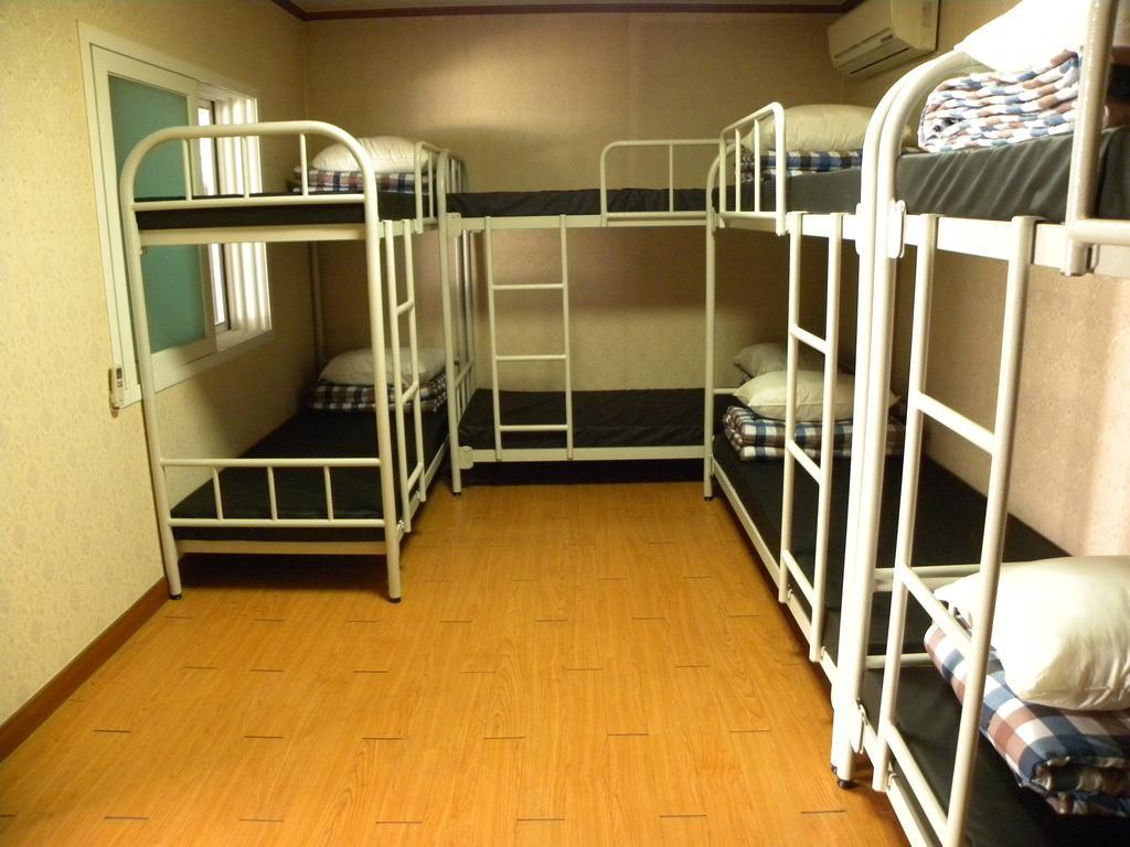 Kame House Hotel Seoul Ruang foto
